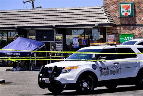 6 injured in LAPD pursuit crash. . Robberies los angeles